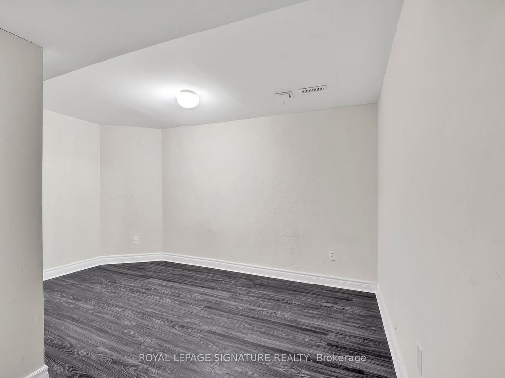 









4502


Violet

Road,
Mississauga,




ON
L5V 1J9

