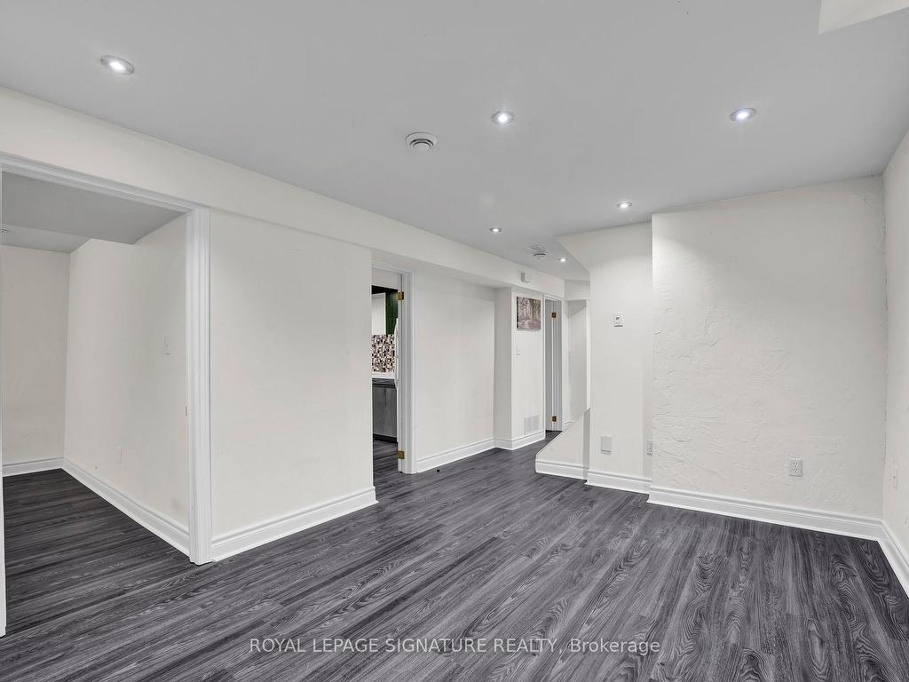 









4502


Violet

Road,
Mississauga,




ON
L5V 1J9


