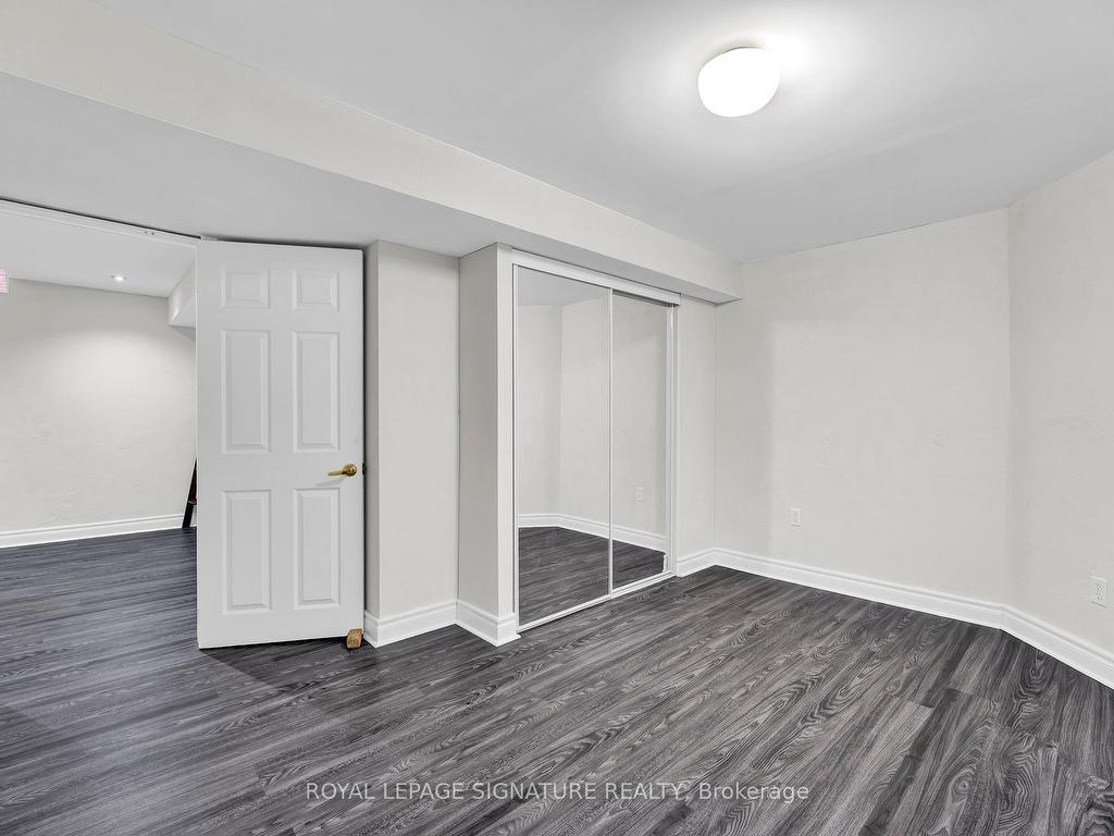 









4502


Violet

Road,
Mississauga,




ON
L5V 1J9

