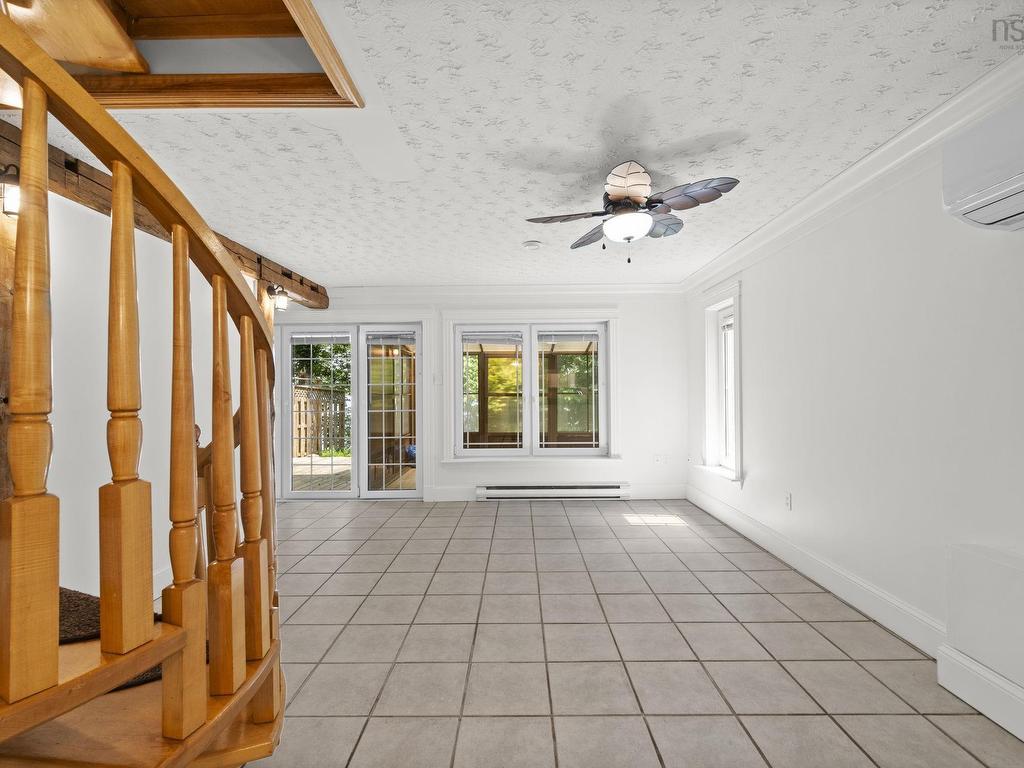 












333/335 Kings Road

,
Wellington,




NS
B2T 1A2

