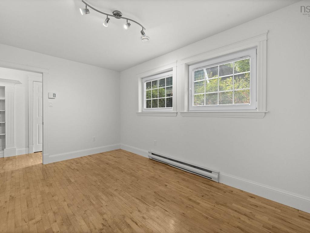 












333/335 Kings Road

,
Wellington,




NS
B2T 1A2

