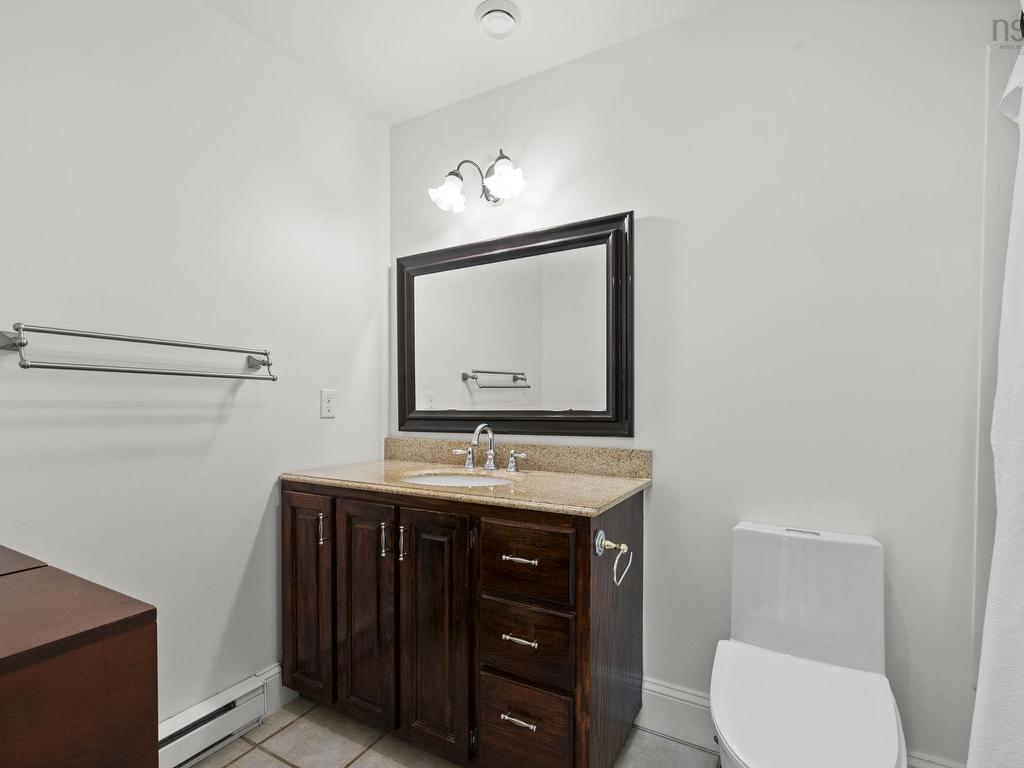 












333/335 Kings Road

,
Wellington,




NS
B2T 1A2

