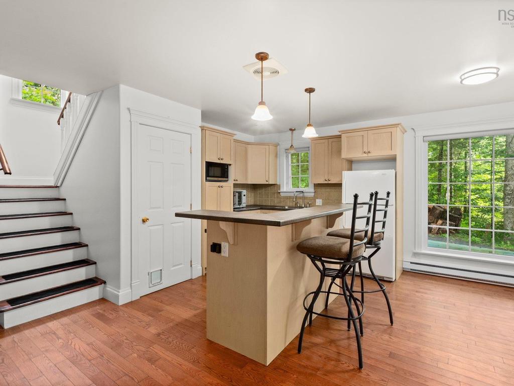 












333/335 Kings Road

,
Wellington,




NS
B2T 1A2


