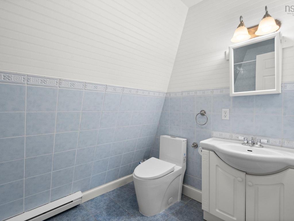 












333/335 Kings Road

,
Wellington,




NS
B2T 1A2

