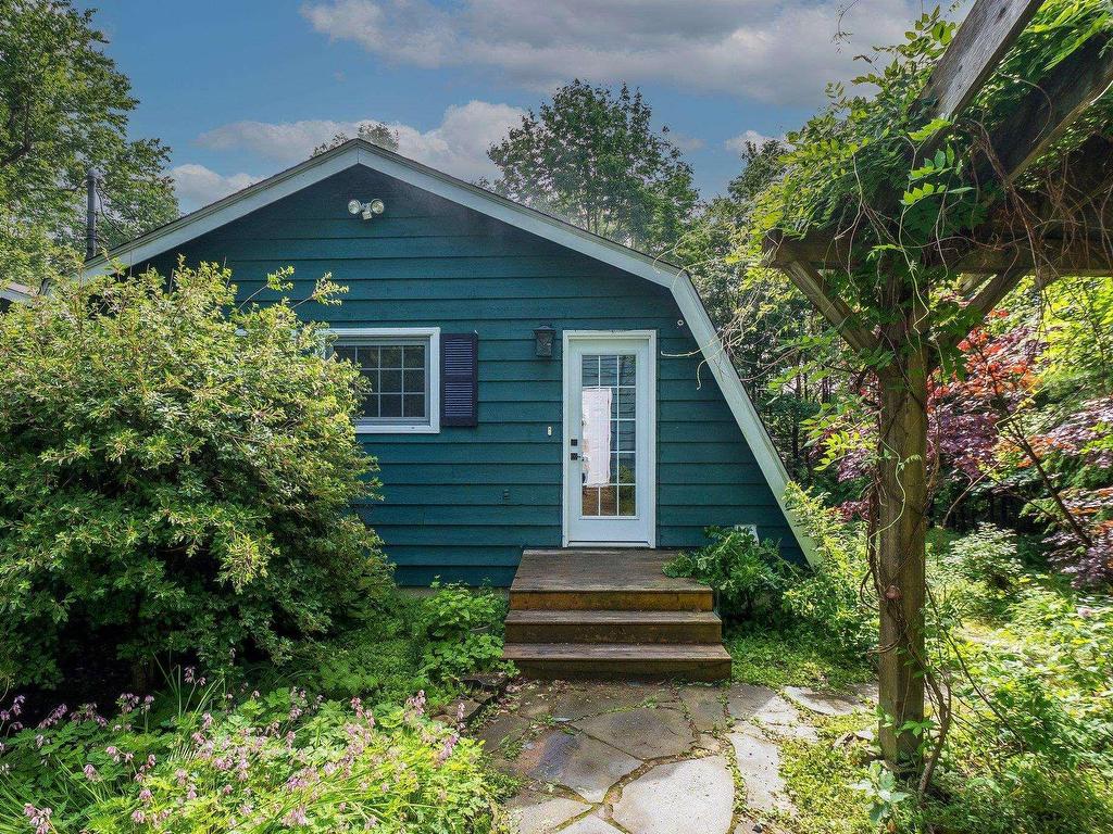 












333/335 Kings Road

,
Wellington,




NS
B2T 1A2


