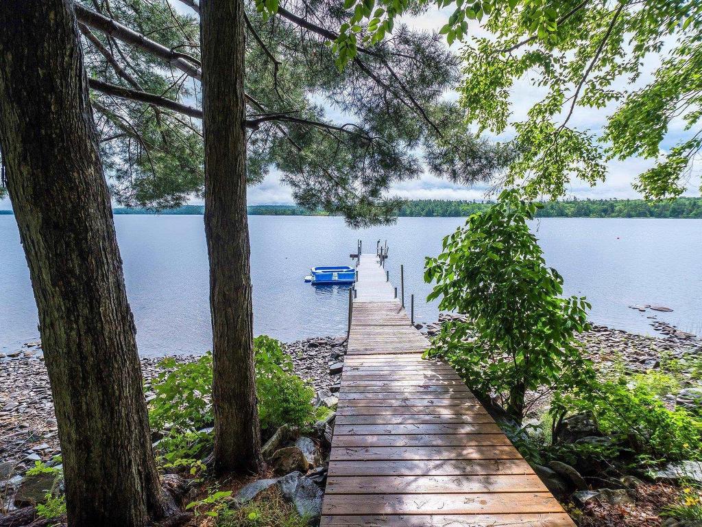 












333/335 Kings Road

,
Wellington,




NS
B2T 1A2

