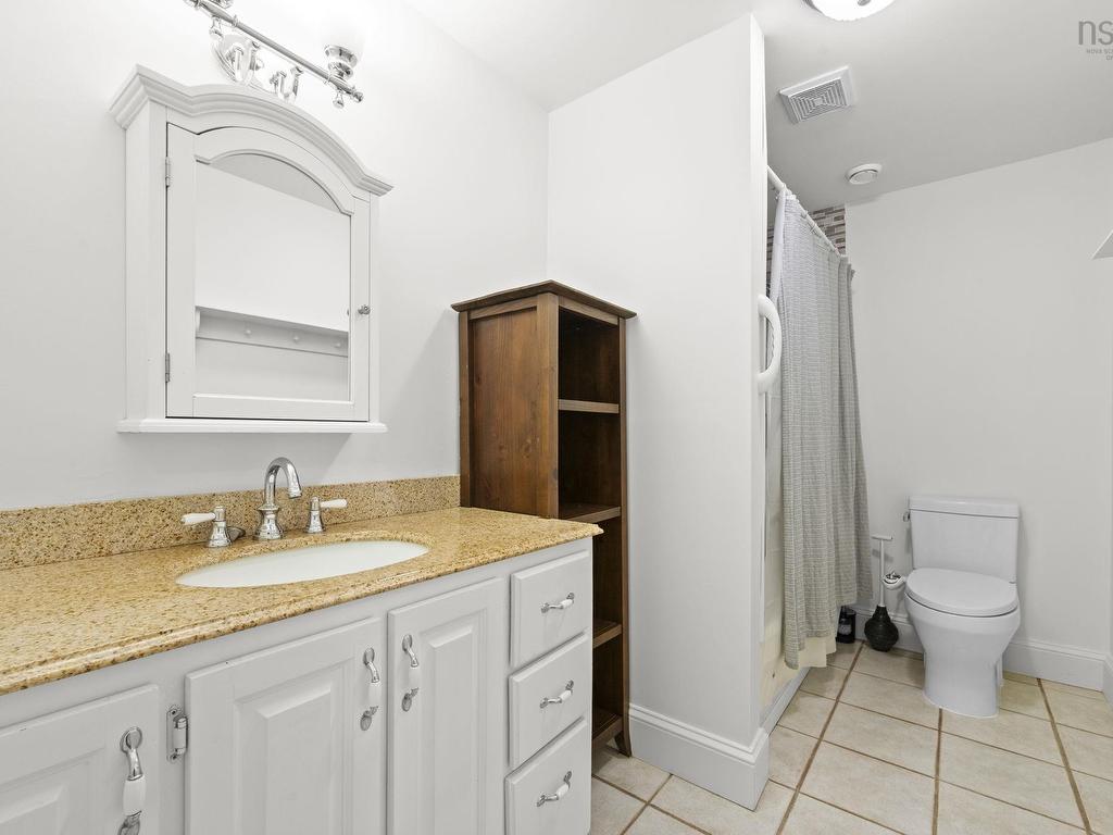 












333/335 Kings Road

,
Wellington,




NS
B2T 1A2

