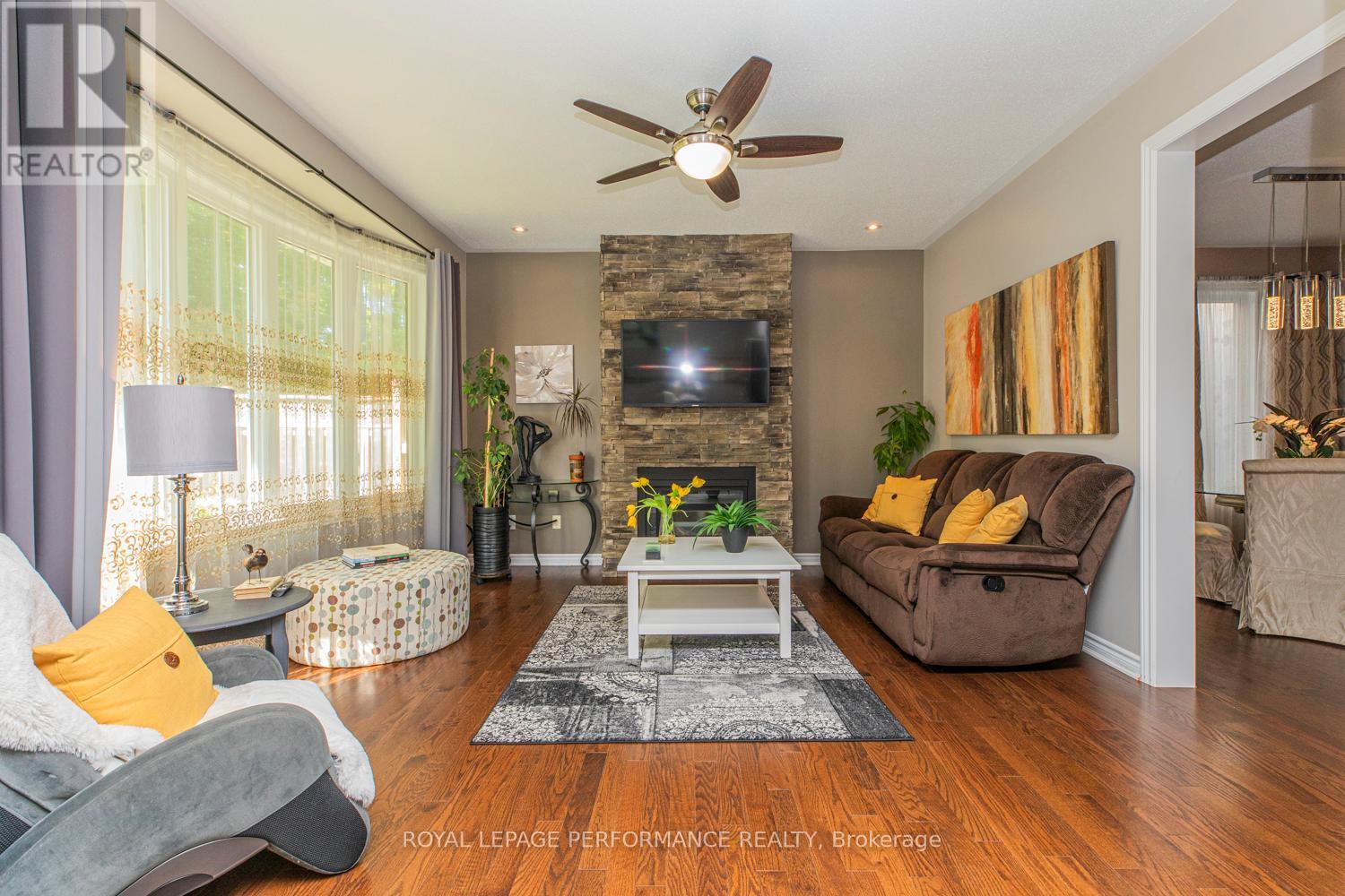 












30 SUMMITVIEW DRIVE

,
Ottawa,




Ontario
K2M2V9


