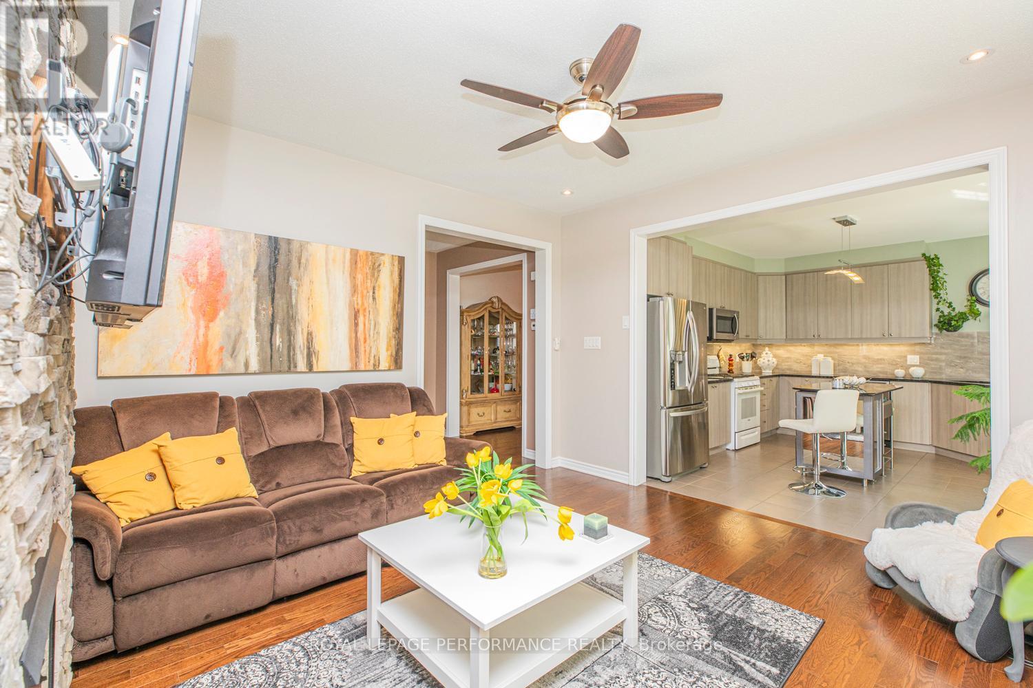 












30 SUMMITVIEW DRIVE

,
Ottawa,




Ontario
K2M2V9

