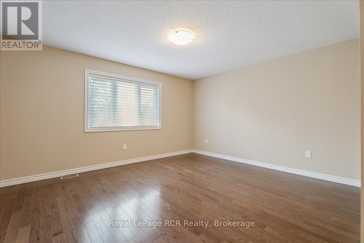 












1302 14TH AVENUE E

,
Owen Sound,




Ontario
N4K0A1

