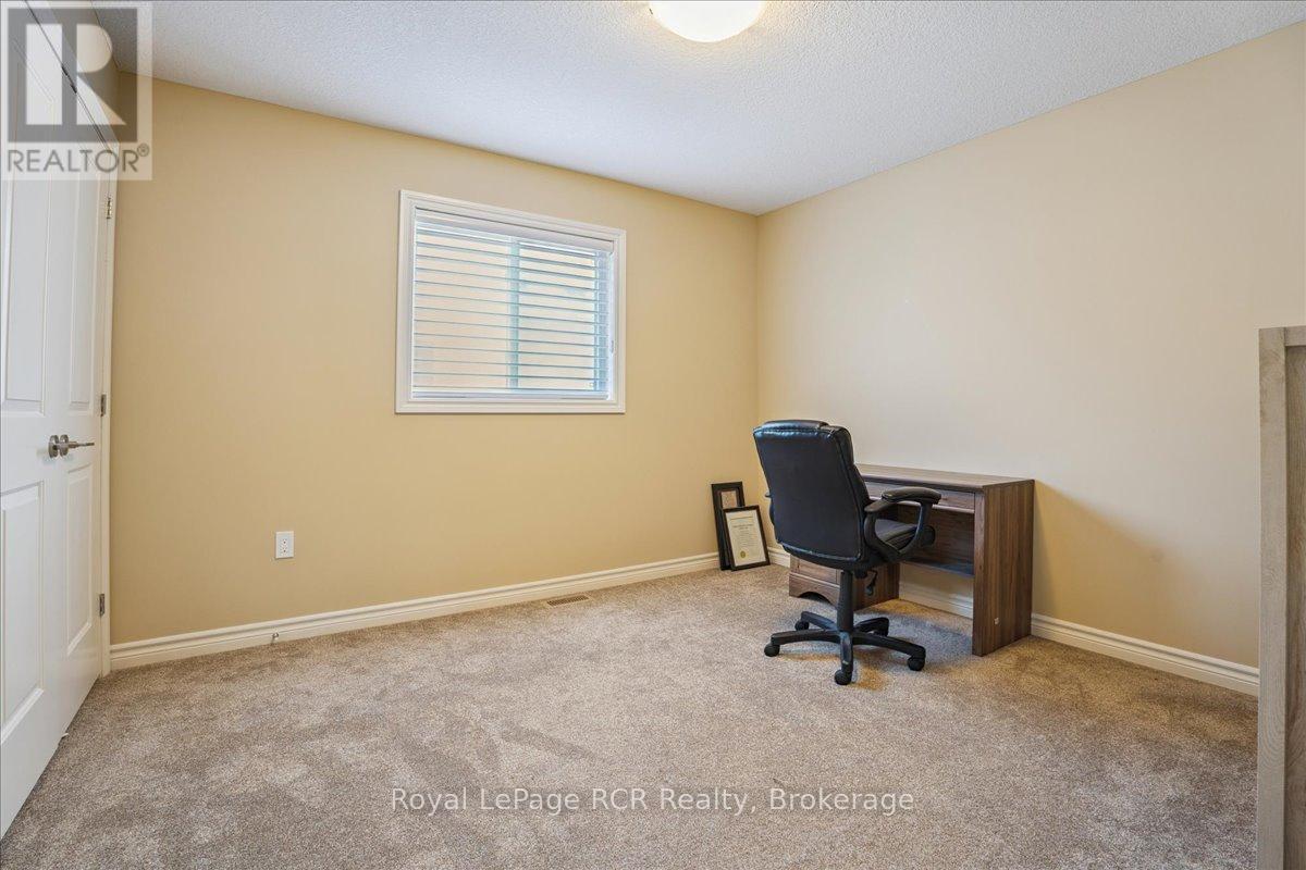 












1302 14TH AVENUE E

,
Owen Sound,




Ontario
N4K0A1

