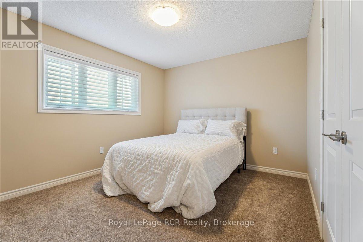 












1302 14TH AVENUE E

,
Owen Sound,




Ontario
N4K0A1

