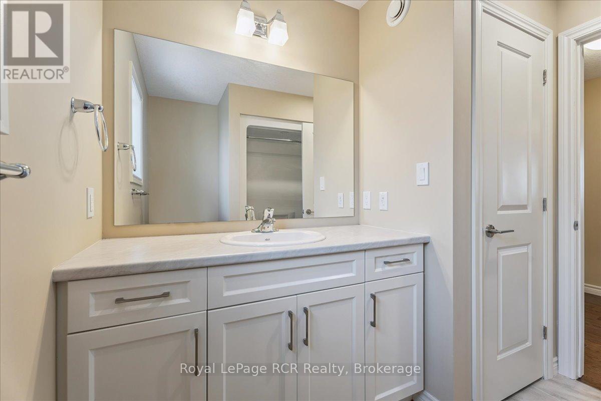 












1302 14TH AVENUE E

,
Owen Sound,




Ontario
N4K0A1

