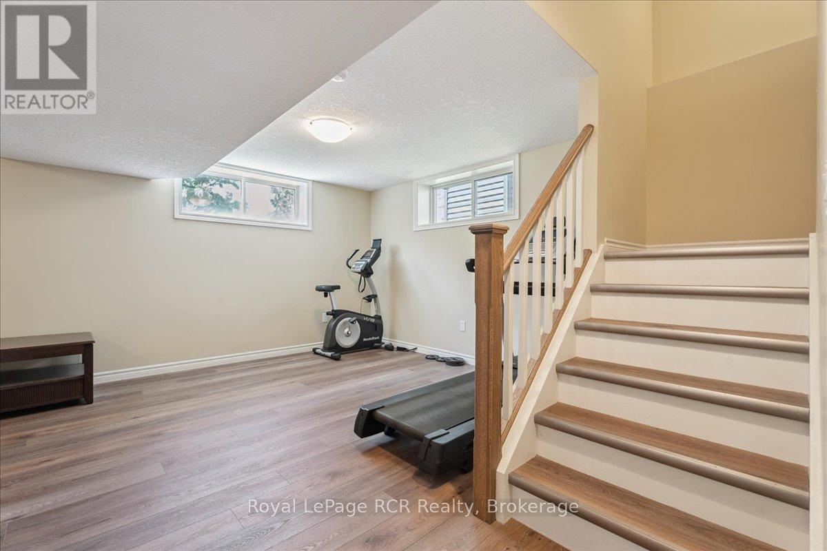 












1302 14TH AVENUE E

,
Owen Sound,




Ontario
N4K0A1

