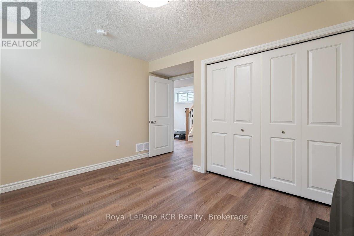 












1302 14TH AVENUE E

,
Owen Sound,




Ontario
N4K0A1

