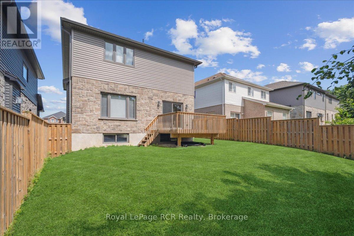 












1302 14TH AVENUE E

,
Owen Sound,




Ontario
N4K0A1

