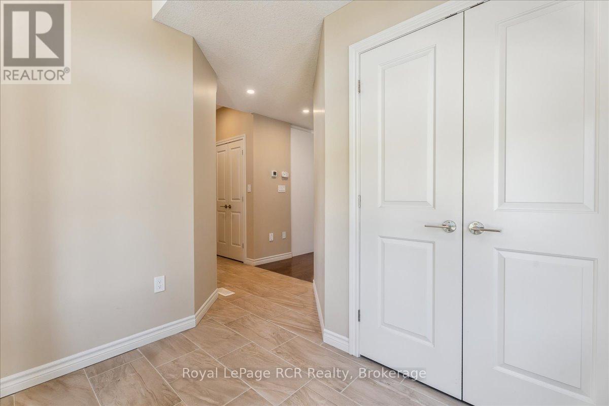 












1302 14TH AVENUE E

,
Owen Sound,




Ontario
N4K0A1

