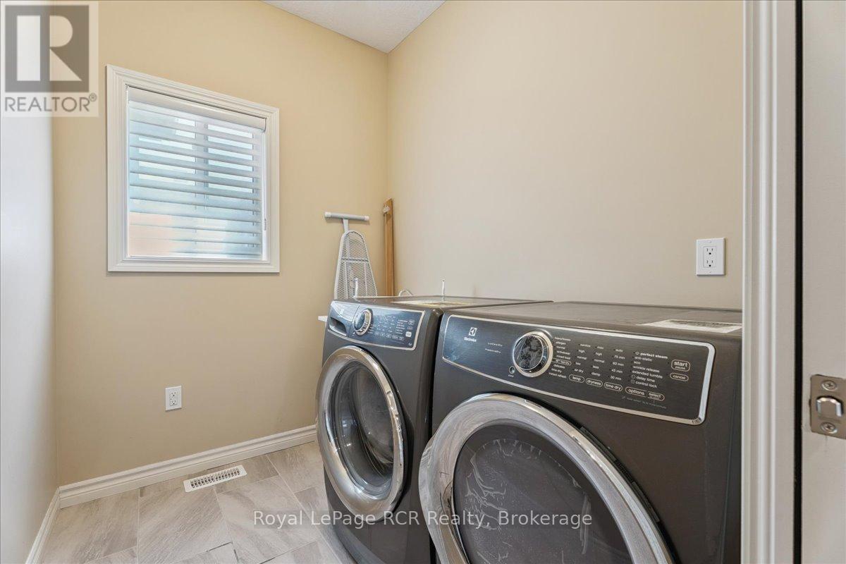 












1302 14TH AVENUE E

,
Owen Sound,




Ontario
N4K0A1

