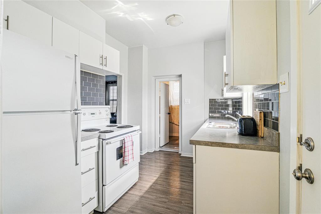 












756 Boyd Avenue

,
Winnipeg,




Manitoba
R2W1R7

