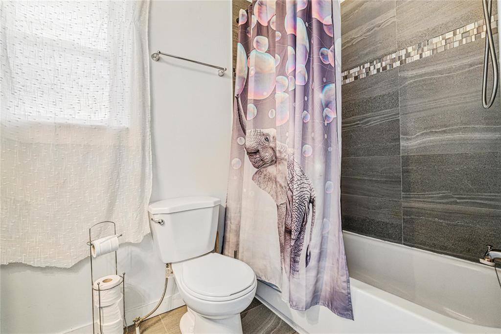 












756 Boyd Avenue

,
Winnipeg,




Manitoba
R2W1R7

