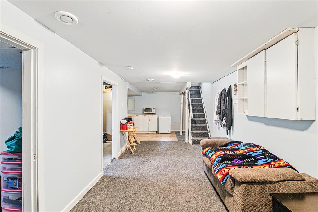 












756 Boyd Avenue

,
Winnipeg,




Manitoba
R2W1R7

