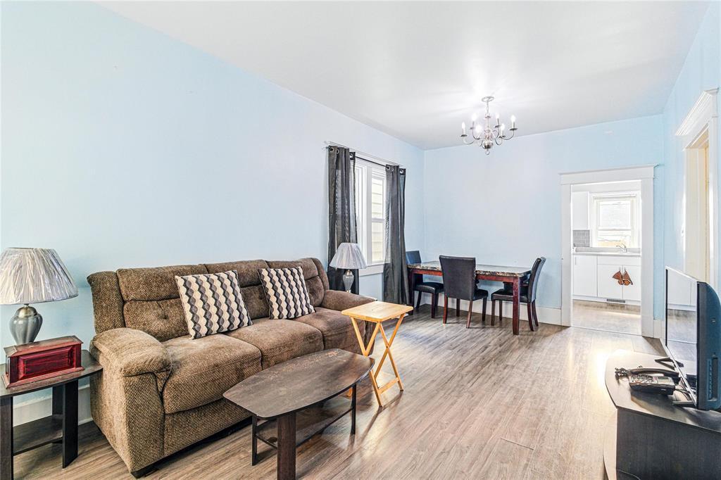 












756 Boyd Avenue

,
Winnipeg,




Manitoba
R2W1R7

