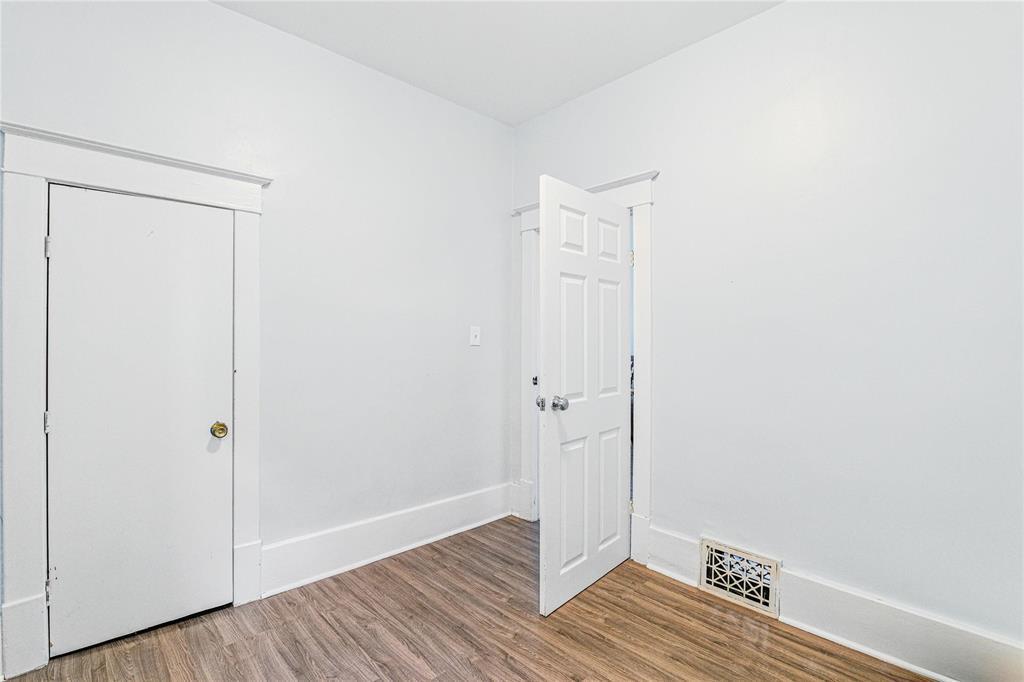 












756 Boyd Avenue

,
Winnipeg,




Manitoba
R2W1R7


