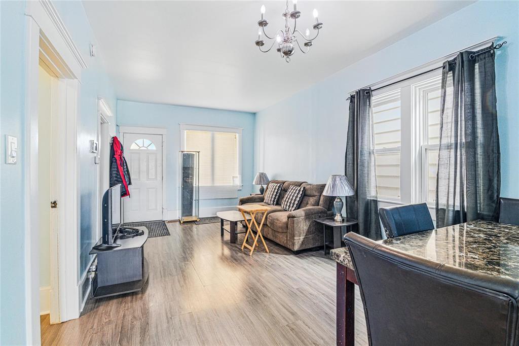 












756 Boyd Avenue

,
Winnipeg,




Manitoba
R2W1R7

