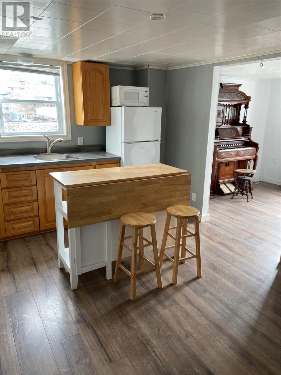 












8-10 Lakeshore Road

,
Port aux Basques,




Newfoundland & Labrador
A0M1C0

