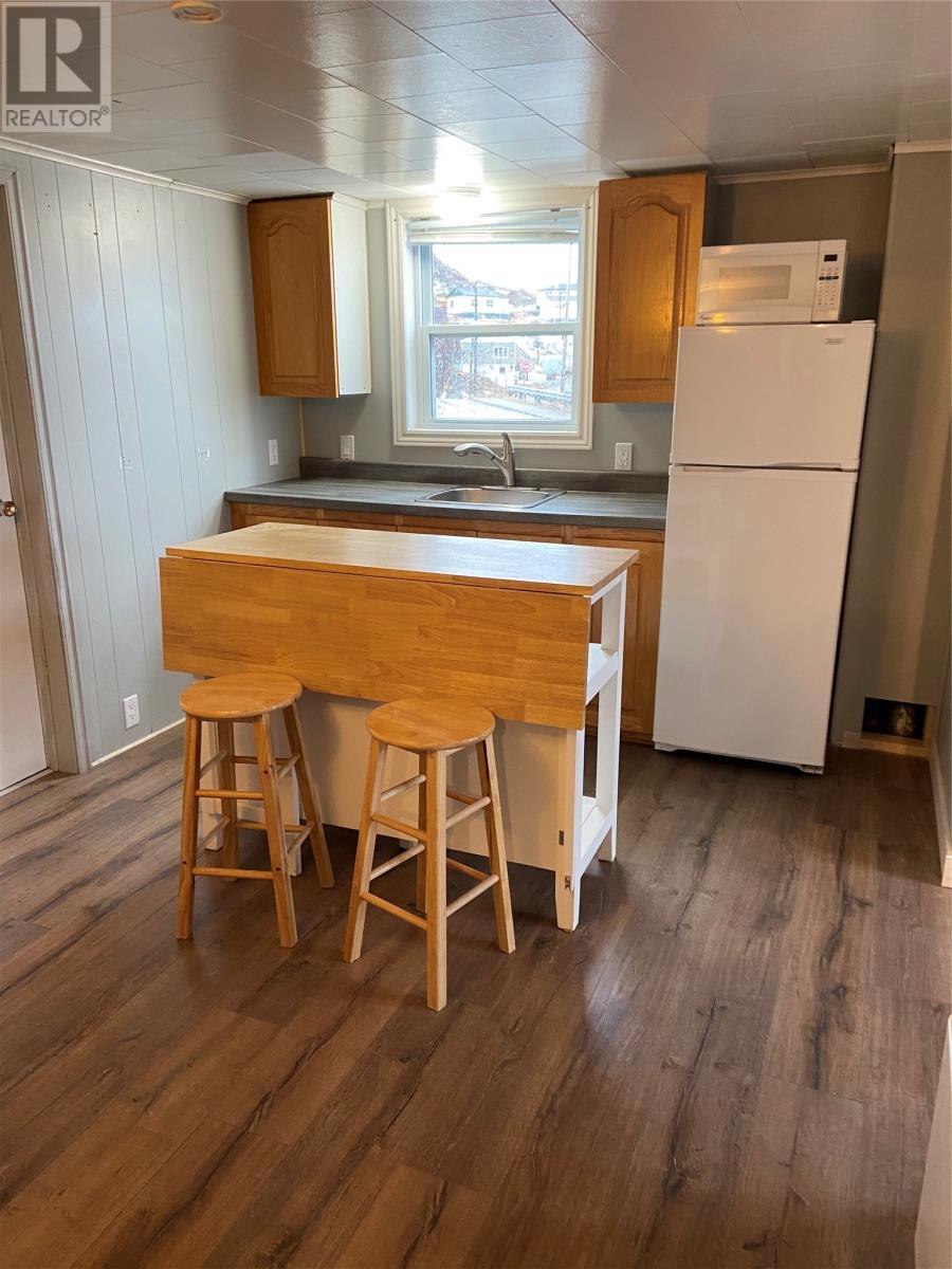 












8-10 Lakeshore Road

,
Port aux Basques,




Newfoundland & Labrador
A0M1C0

