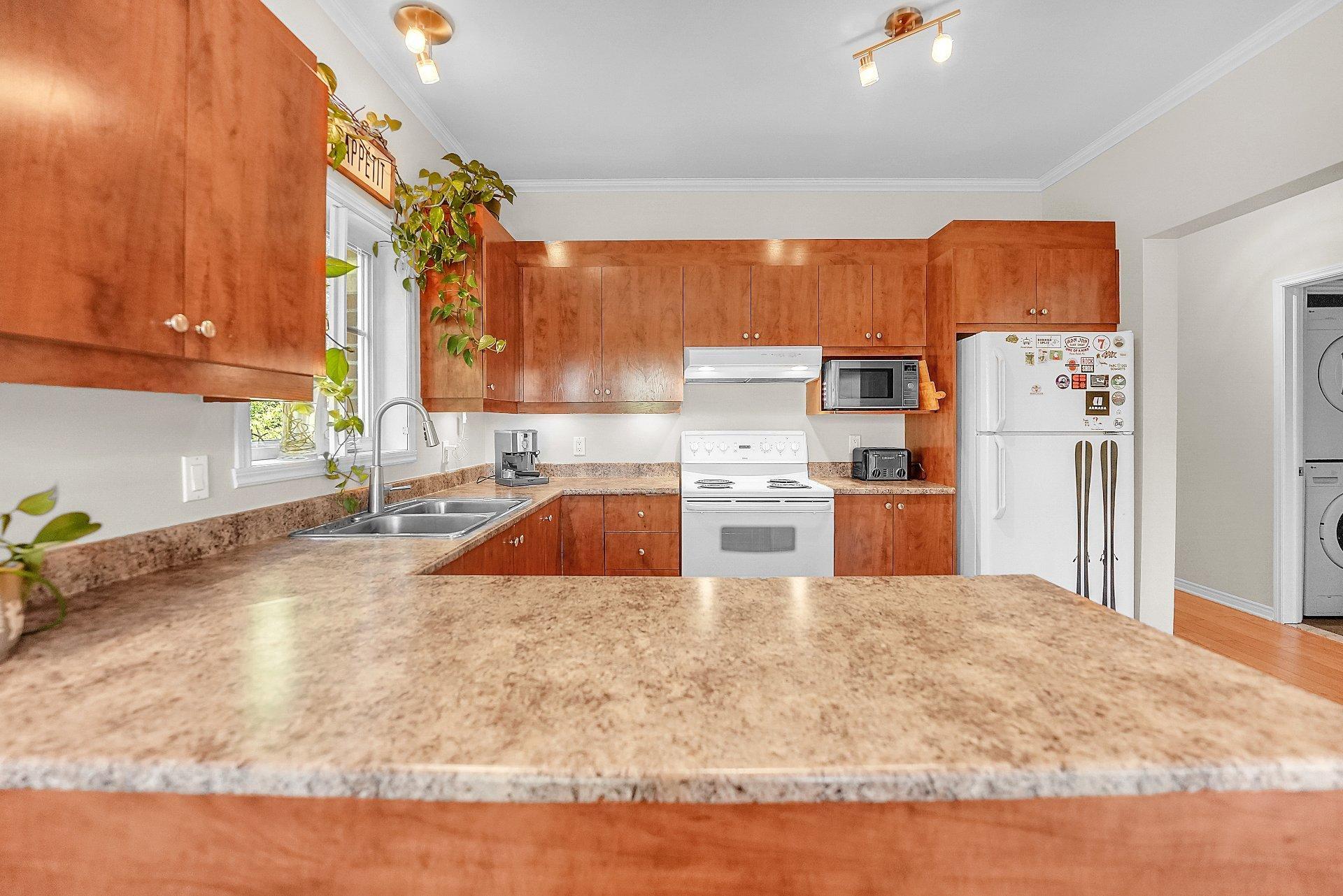 









41


Rue de Bonaventure

, 201,
Bromont,




QC
J2L2L5

