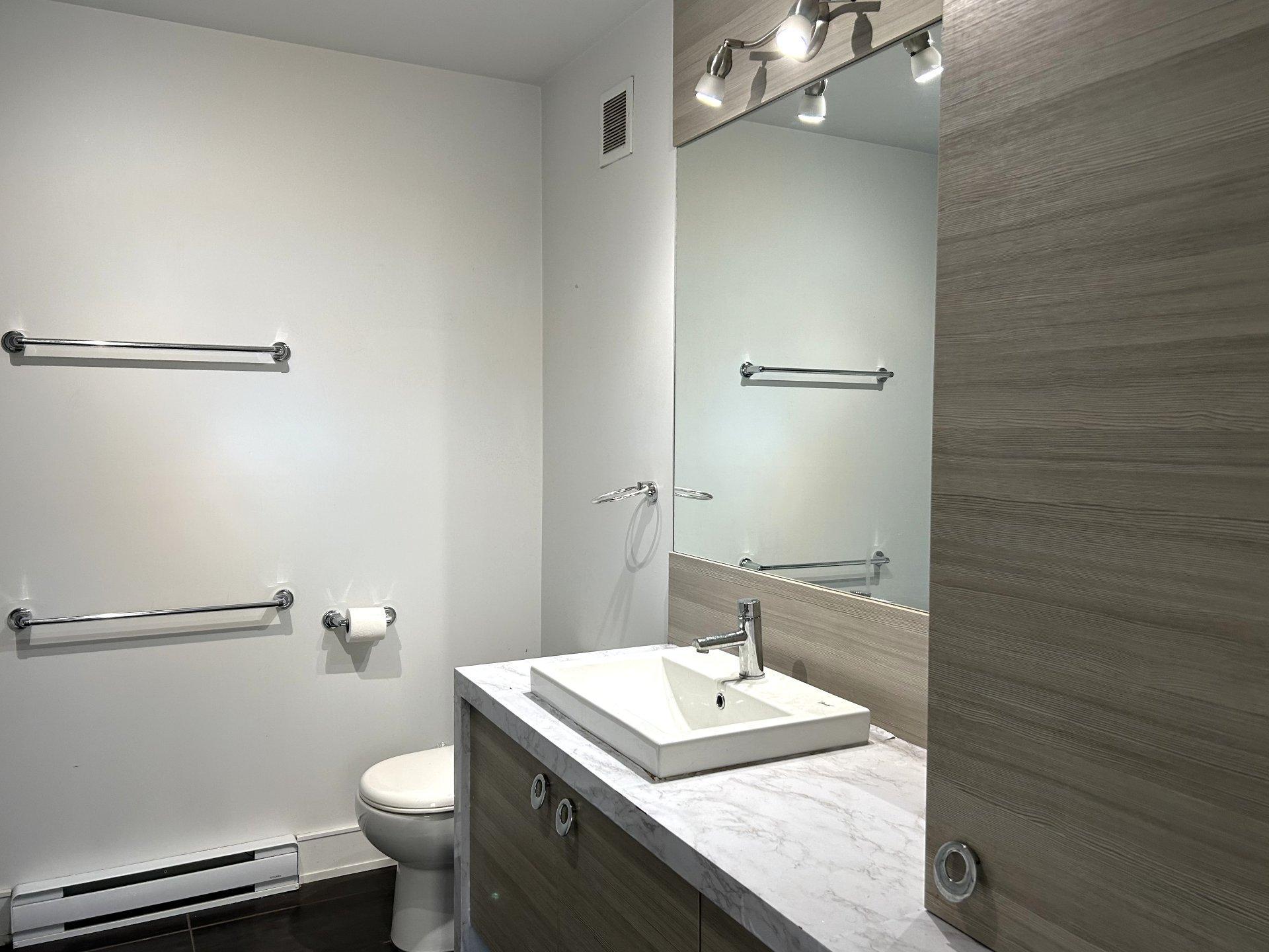 









6292


Rue Florent

,
Sherbrooke (Brompton/Rock Forest/Saint-Élie/Deauville),




QC
J1N4A8

