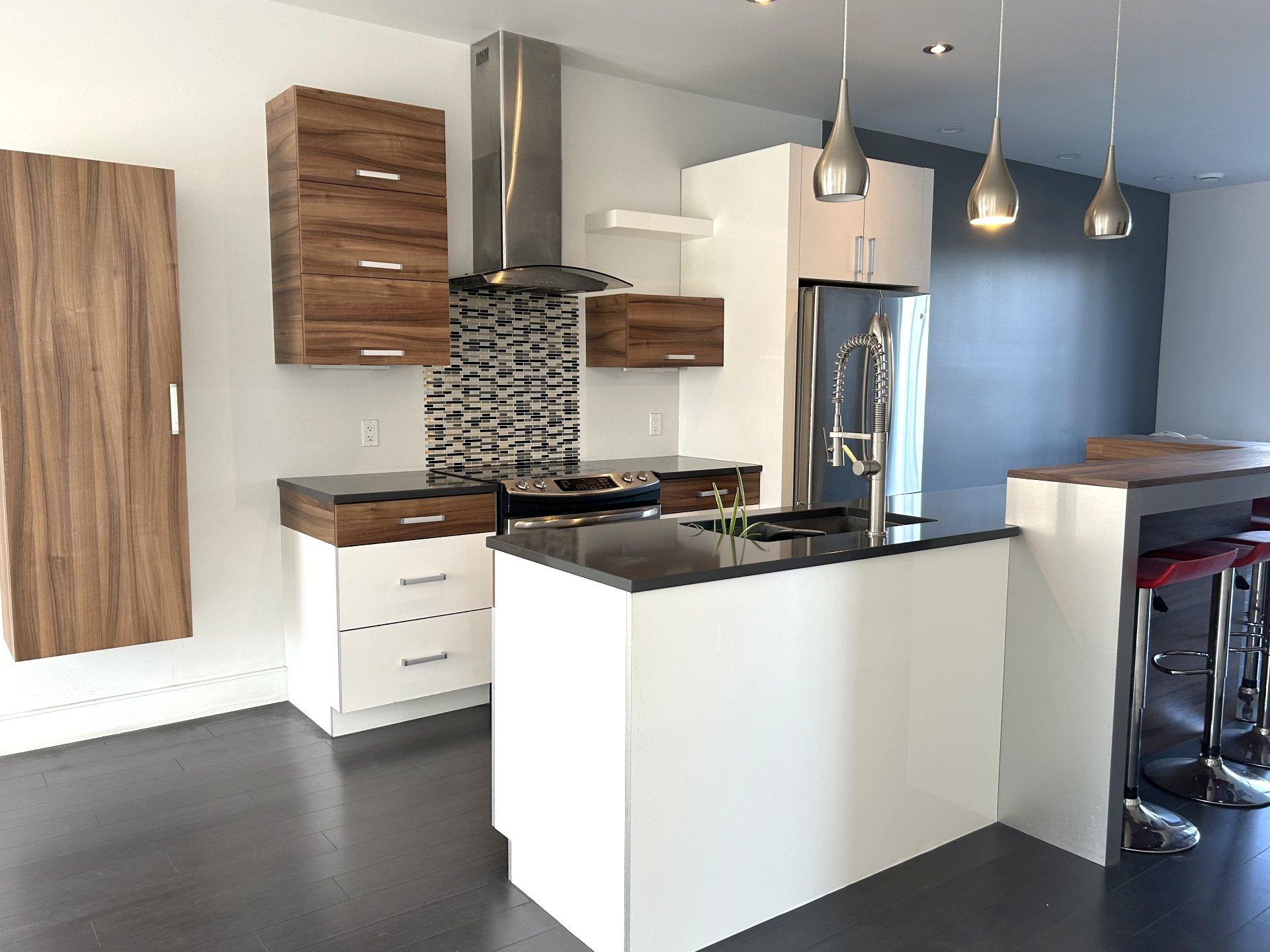 









6292


Rue Florent

,
Sherbrooke (Brompton/Rock Forest/Saint-Élie/Deauville),




QC
J1N4A8


