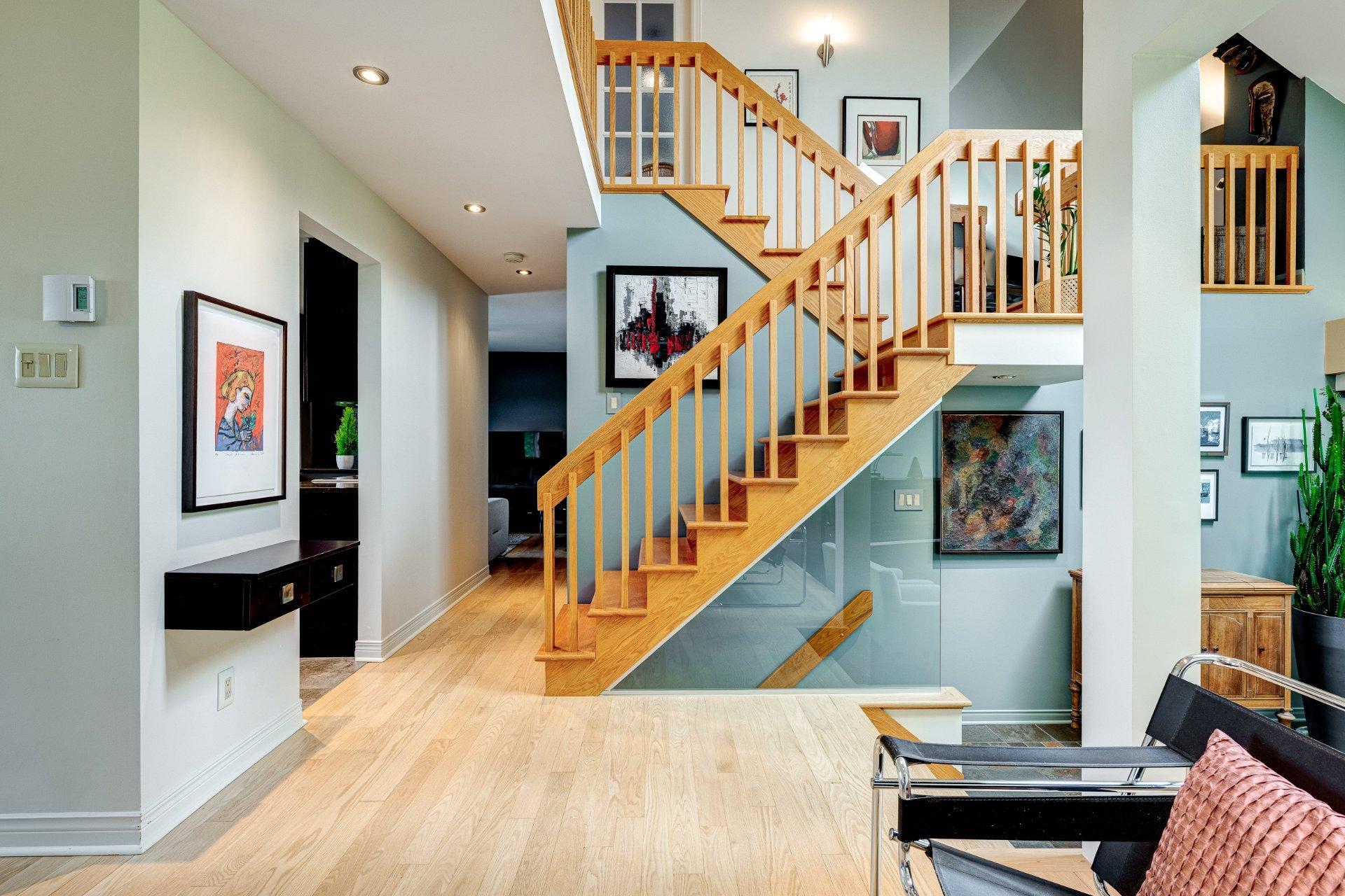 









2712


Rue Luc

,
Terrebonne (Lachenaie),




QC
J6V1A9

