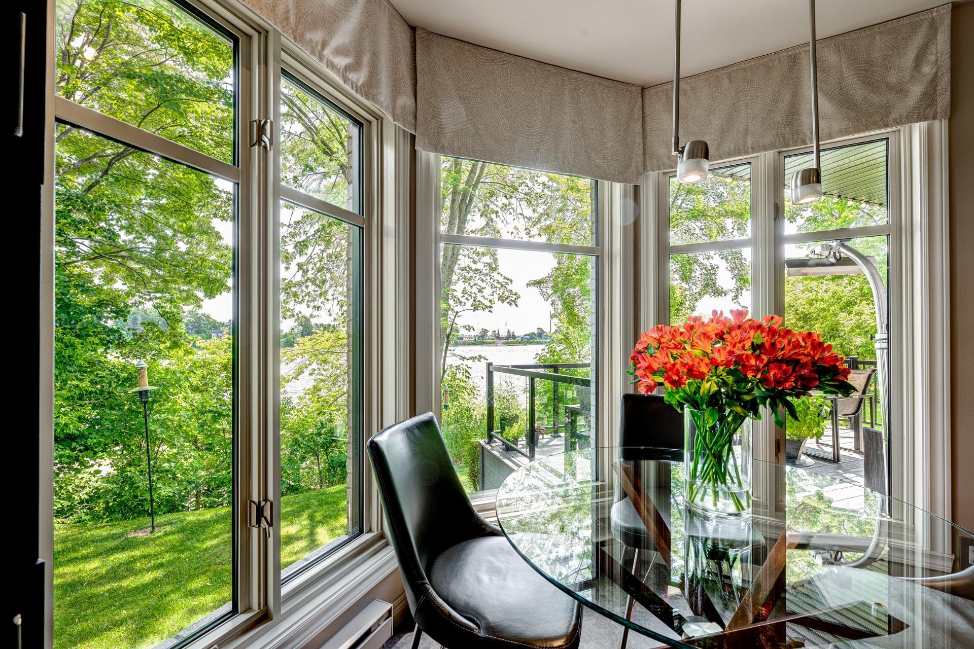 









2712


Rue Luc

,
Terrebonne (Lachenaie),




QC
J6V1A9

