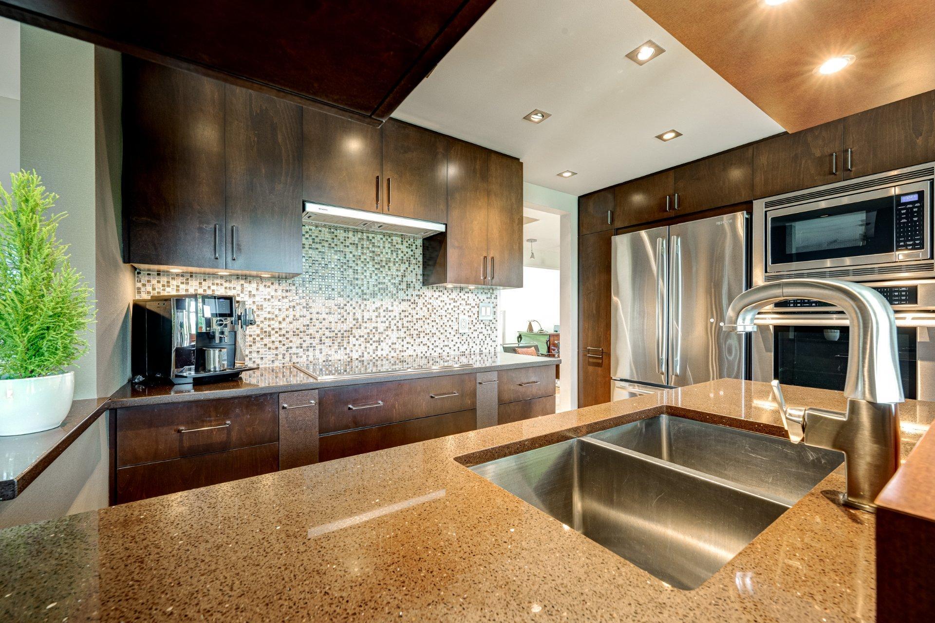 









2712


Rue Luc

,
Terrebonne (Lachenaie),




QC
J6V1A9

