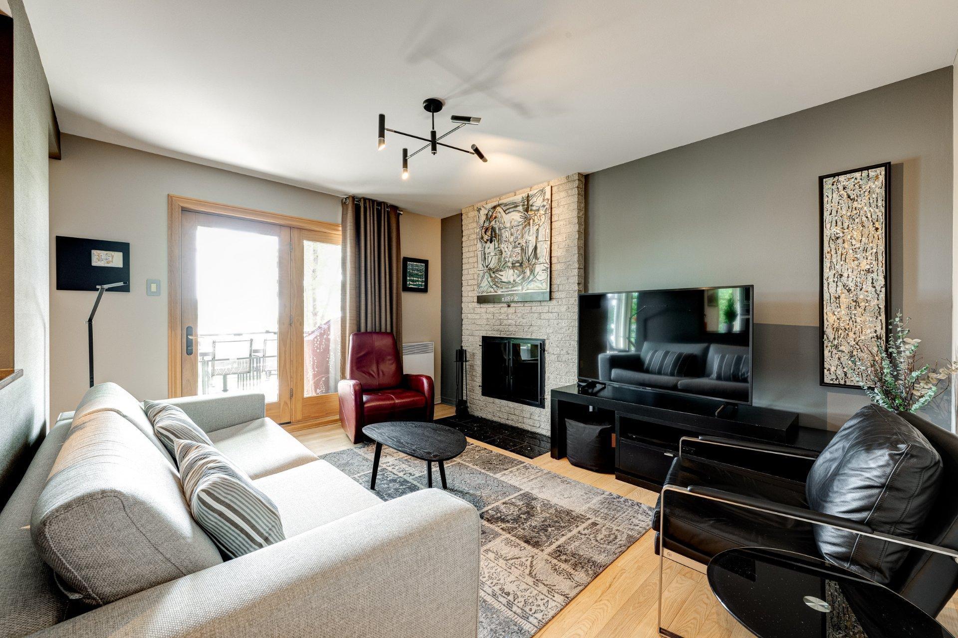 









2712


Rue Luc

,
Terrebonne (Lachenaie),




QC
J6V1A9

