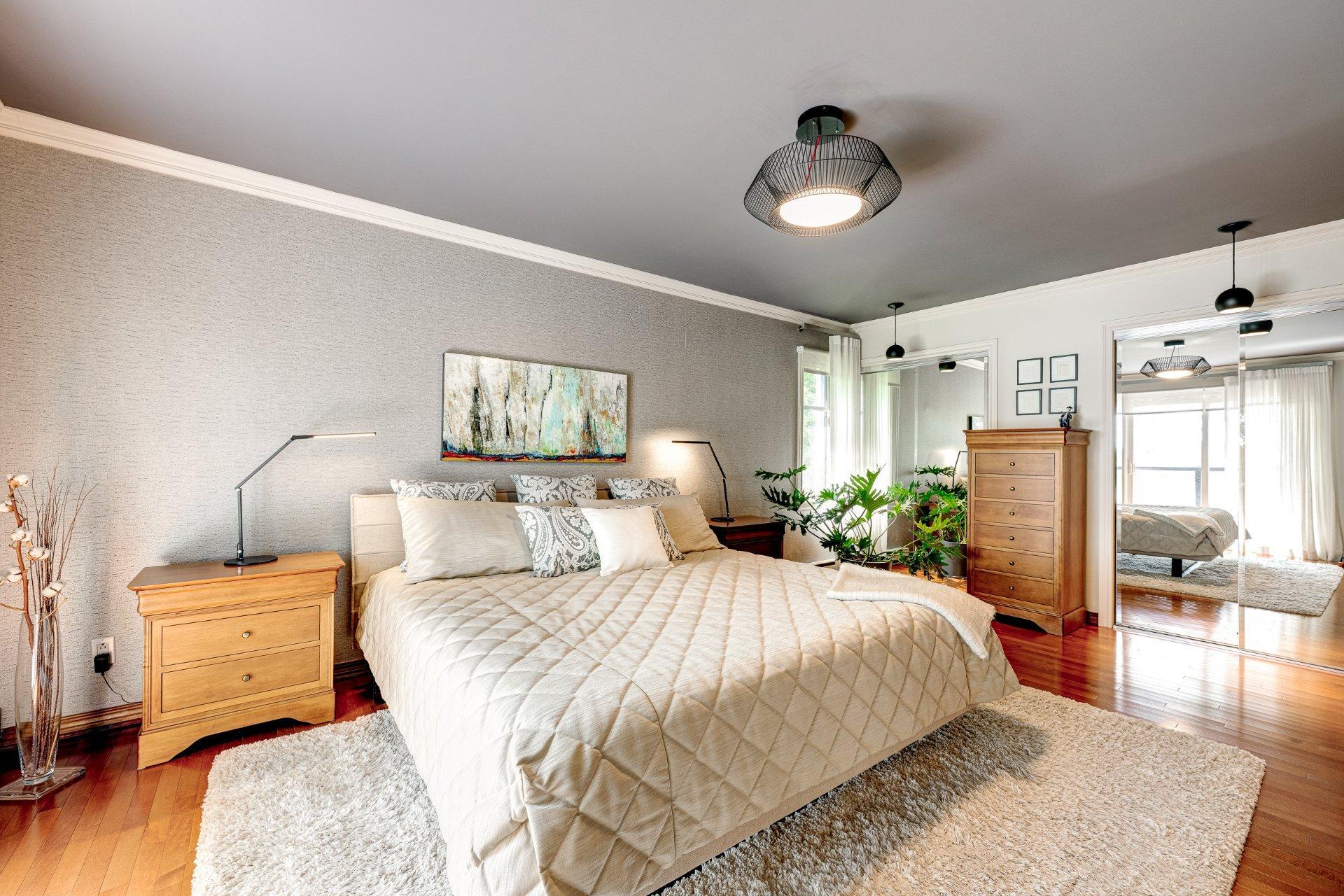 









2712


Rue Luc

,
Terrebonne (Lachenaie),




QC
J6V1A9

