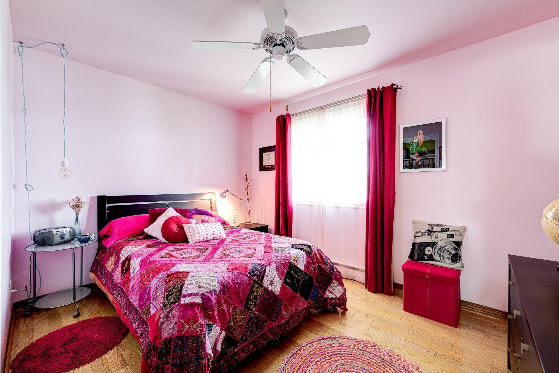 









2712


Rue Luc

,
Terrebonne (Lachenaie),




QC
J6V1A9

