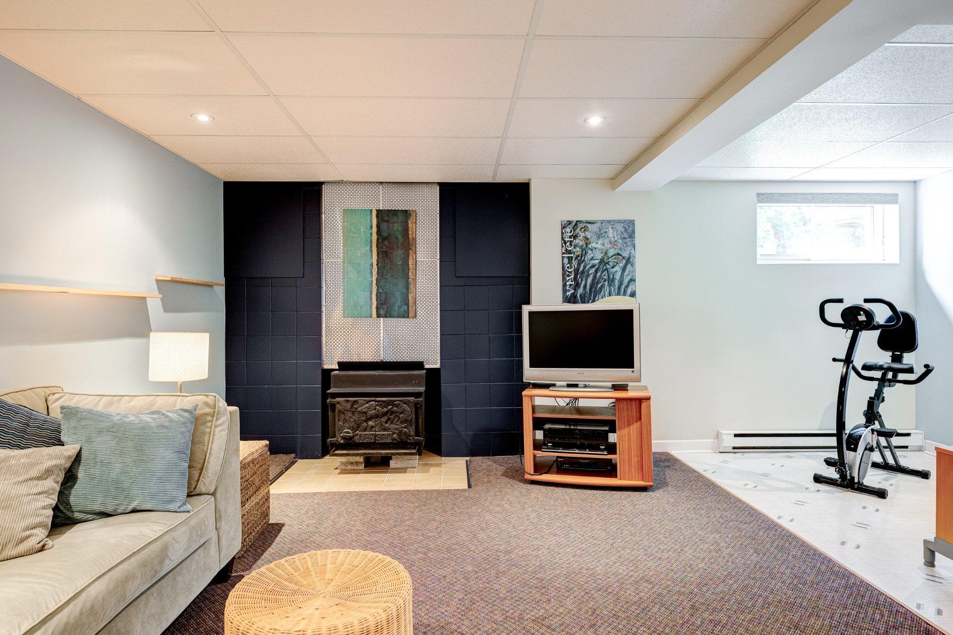 









2712


Rue Luc

,
Terrebonne (Lachenaie),




QC
J6V1A9

