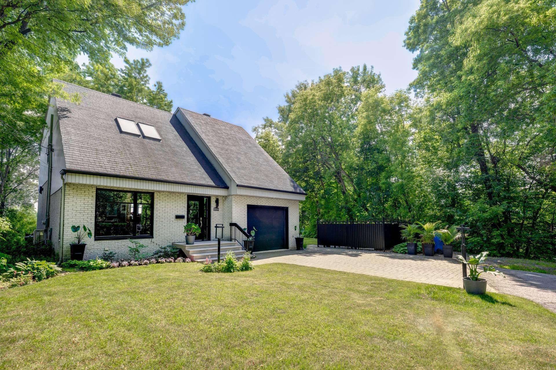 









2712


Rue Luc

,
Terrebonne (Lachenaie),




QC
J6V1A9

