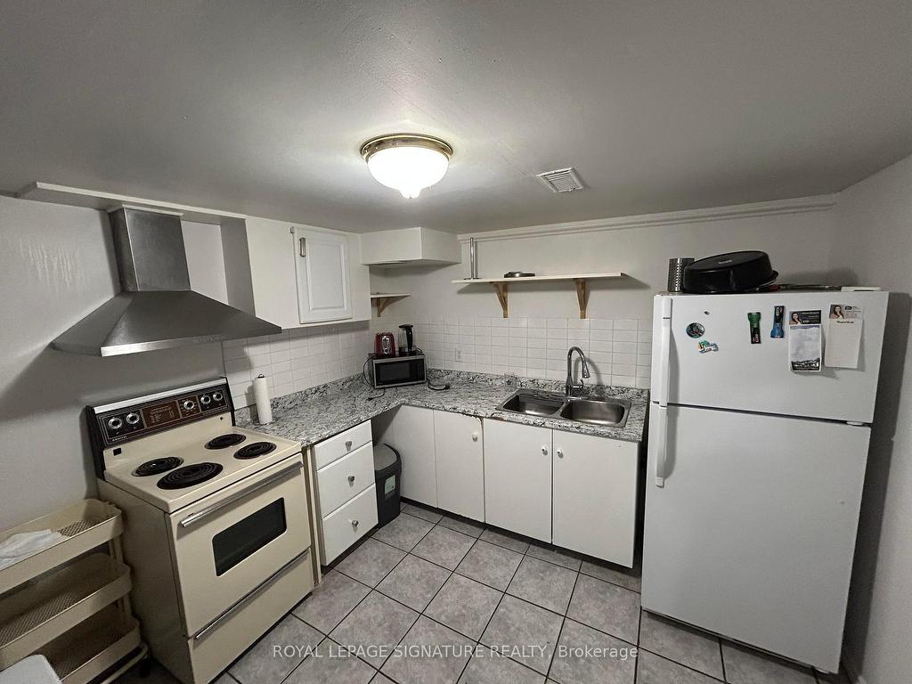 









4


Valetta

Court, Bsmt,
Toronto,




ON
M9V 3C6

