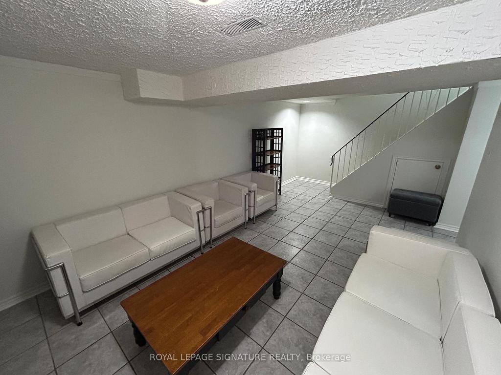 









4


Valetta

Court, Bsmt,
Toronto,




ON
M9V 3C6

