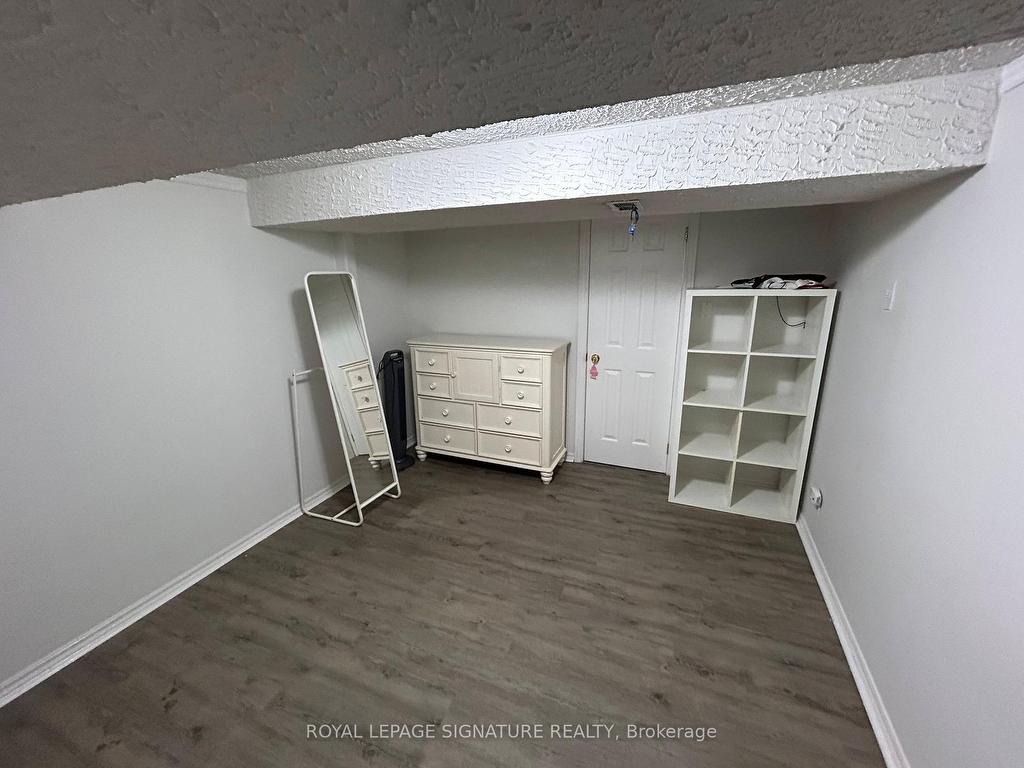 









4


Valetta

Court, Bsmt,
Toronto,




ON
M9V 3C6

