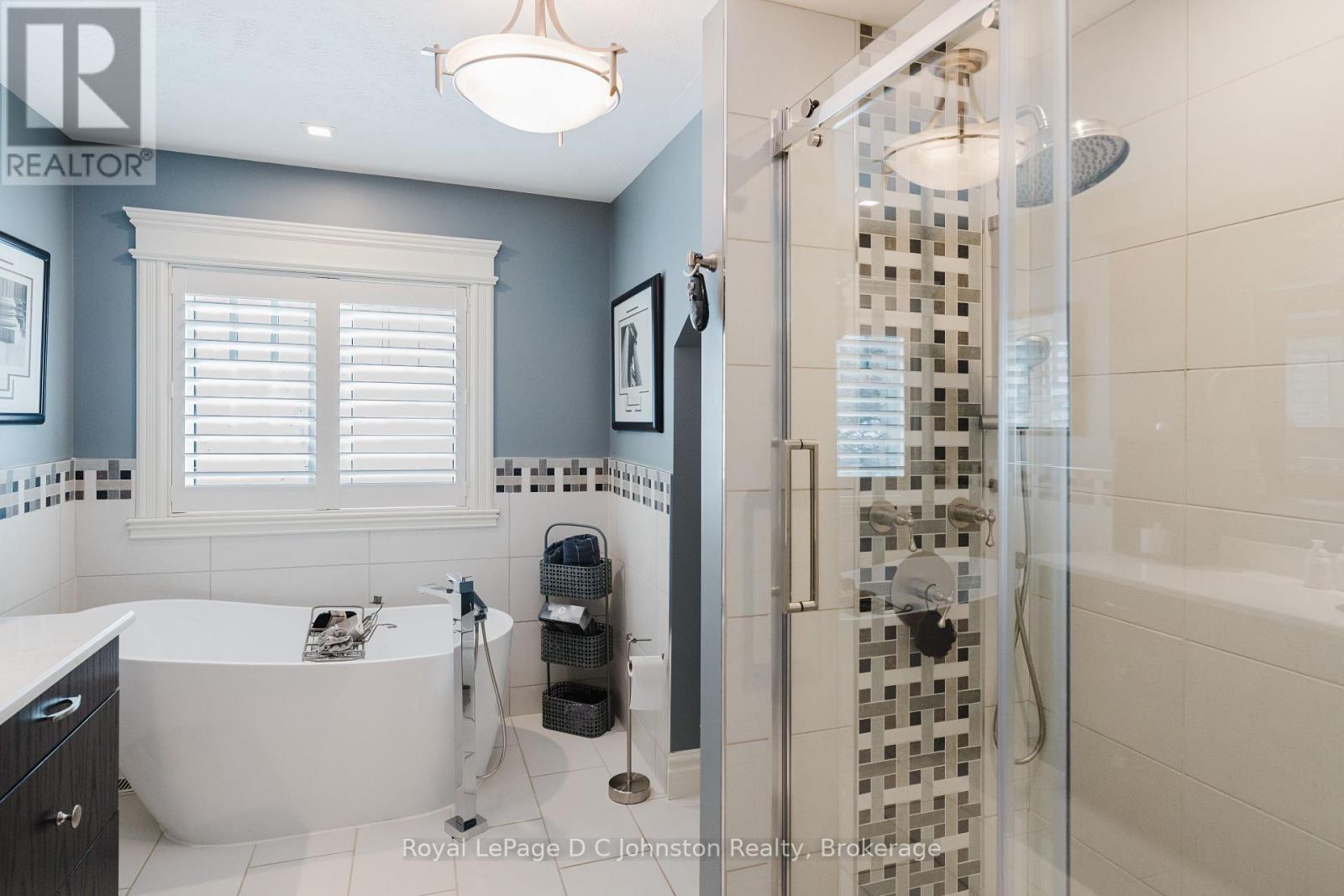 












830 MILL RIDGE COURT

,
Saugeen Shores,




Ontario
N0H2C4

