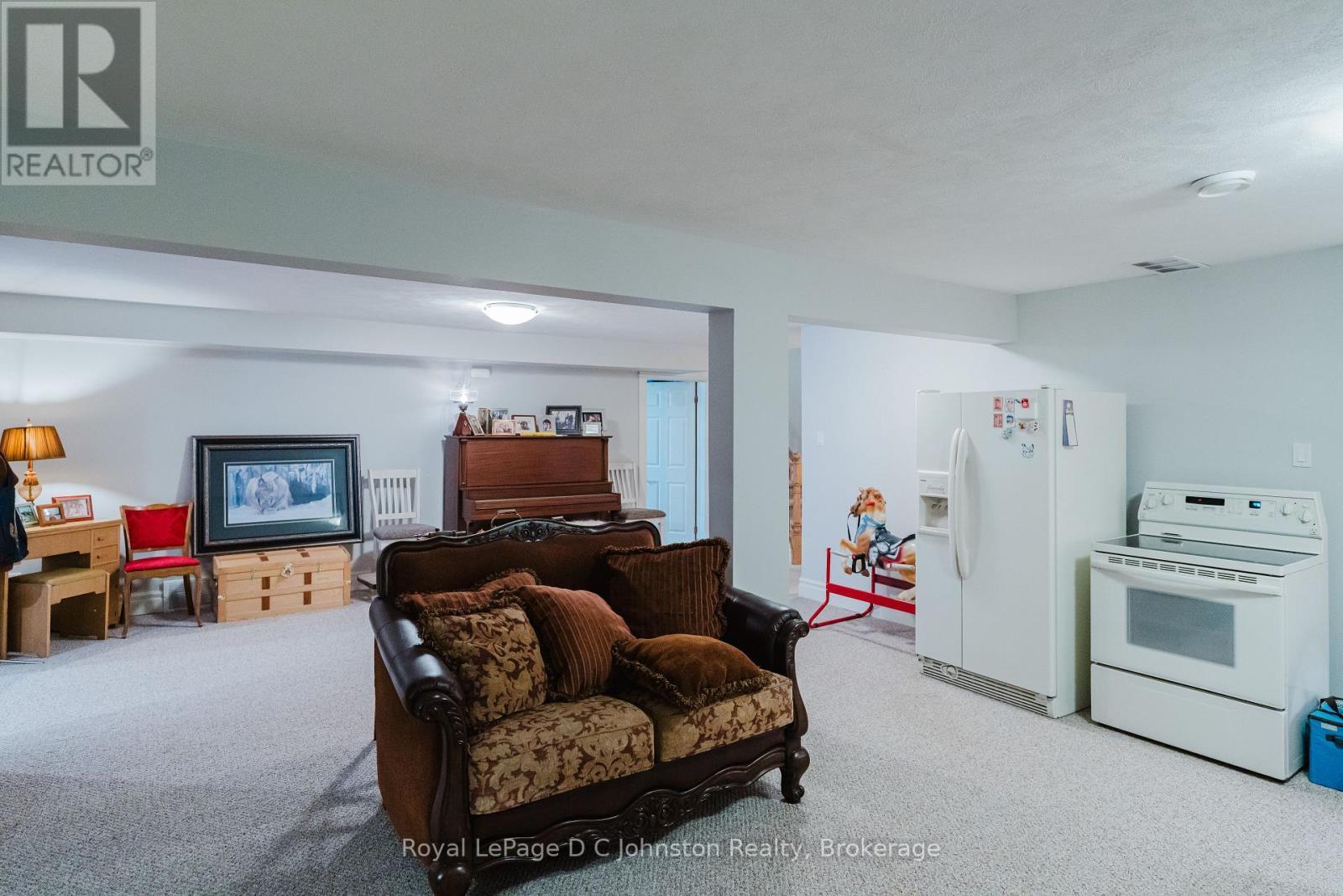 












830 MILL RIDGE COURT

,
Saugeen Shores,




Ontario
N0H2C4

