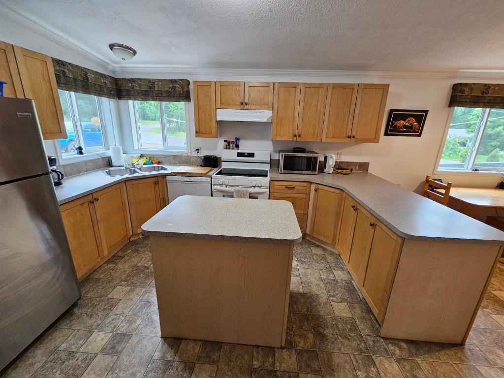 









589


Fawn

Road,
Clearwater,




BC
V0E 1N1

