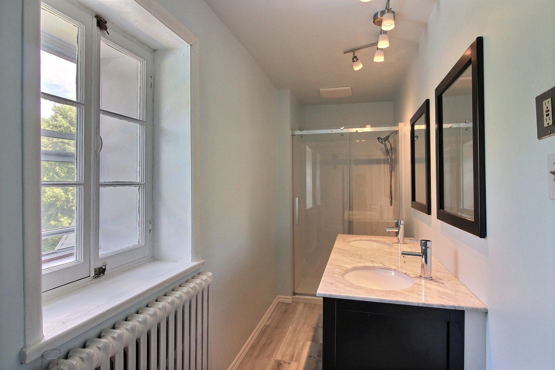 









170


Rue Joseph-Lucien-Malo

,
Papineauville,




QC
J0V1R0

