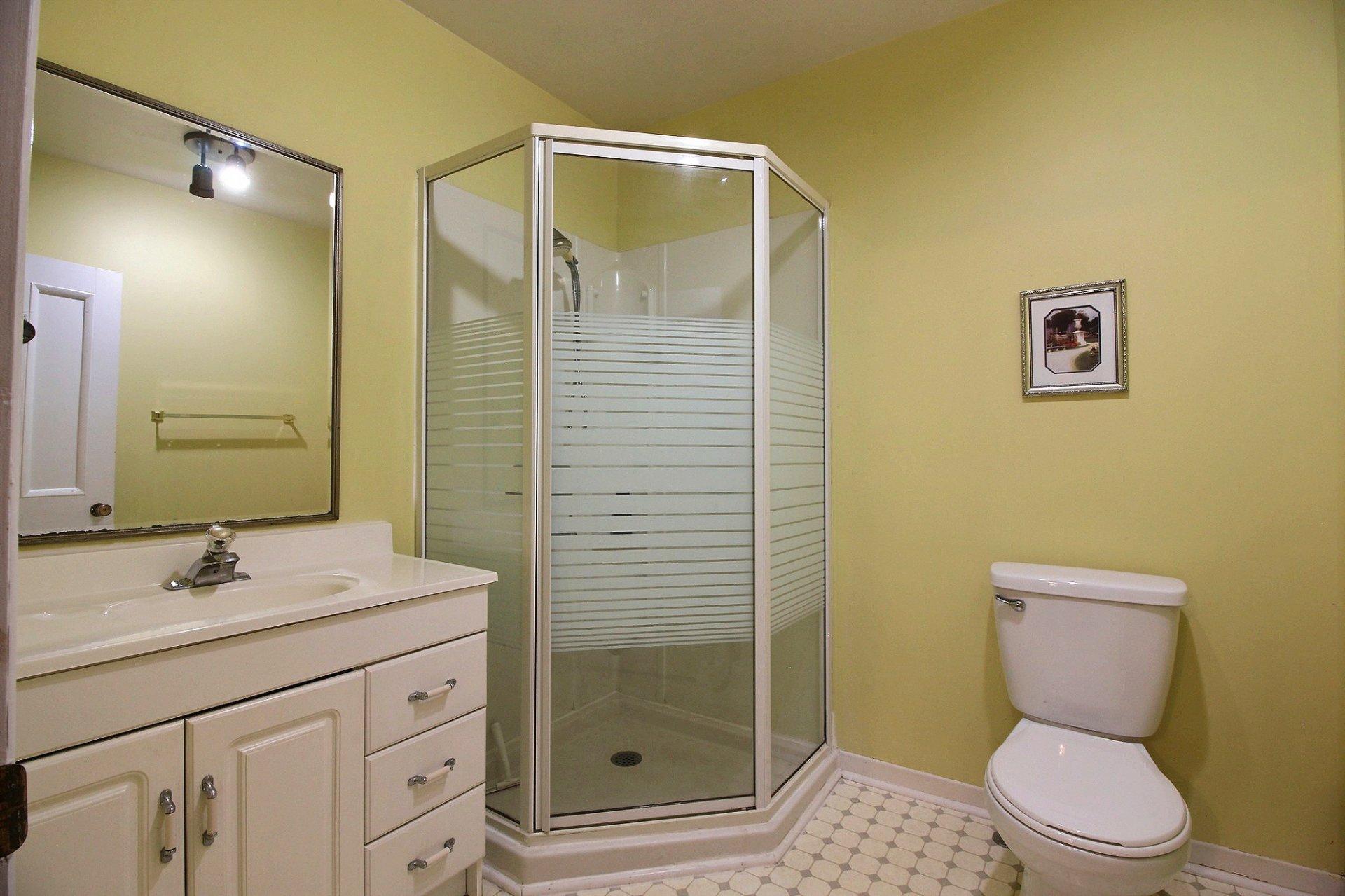 









170


Rue Joseph-Lucien-Malo

,
Papineauville,




QC
J0V1R0

