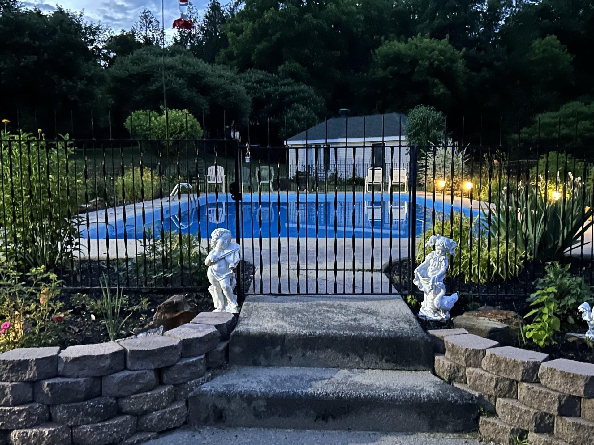 









170


Rue Joseph-Lucien-Malo

,
Papineauville,




QC
J0V1R0


